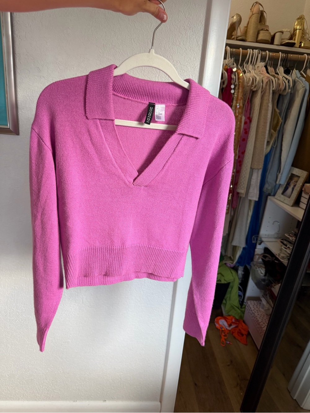 H&M Pink Collared V-Neck Cropped Sweater